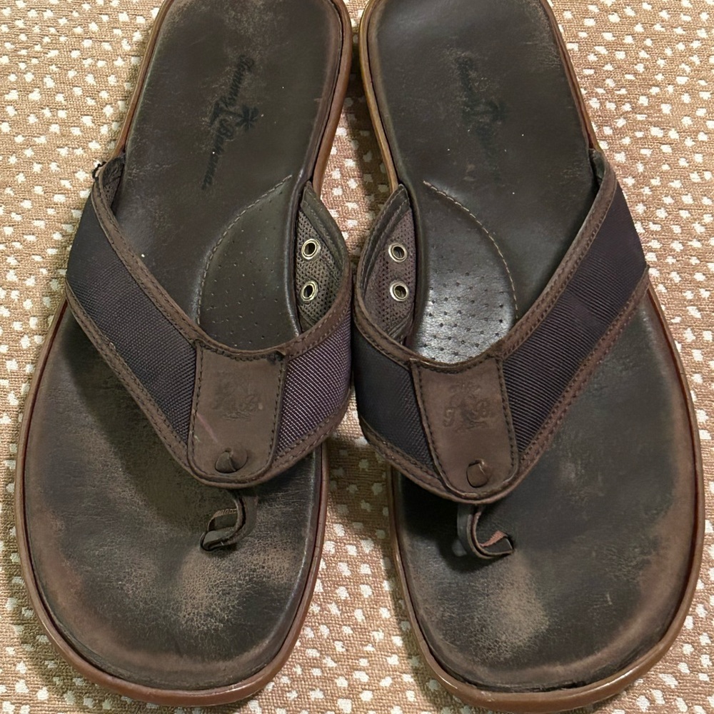 Tommy Bahamas leather flip flops 🩴
